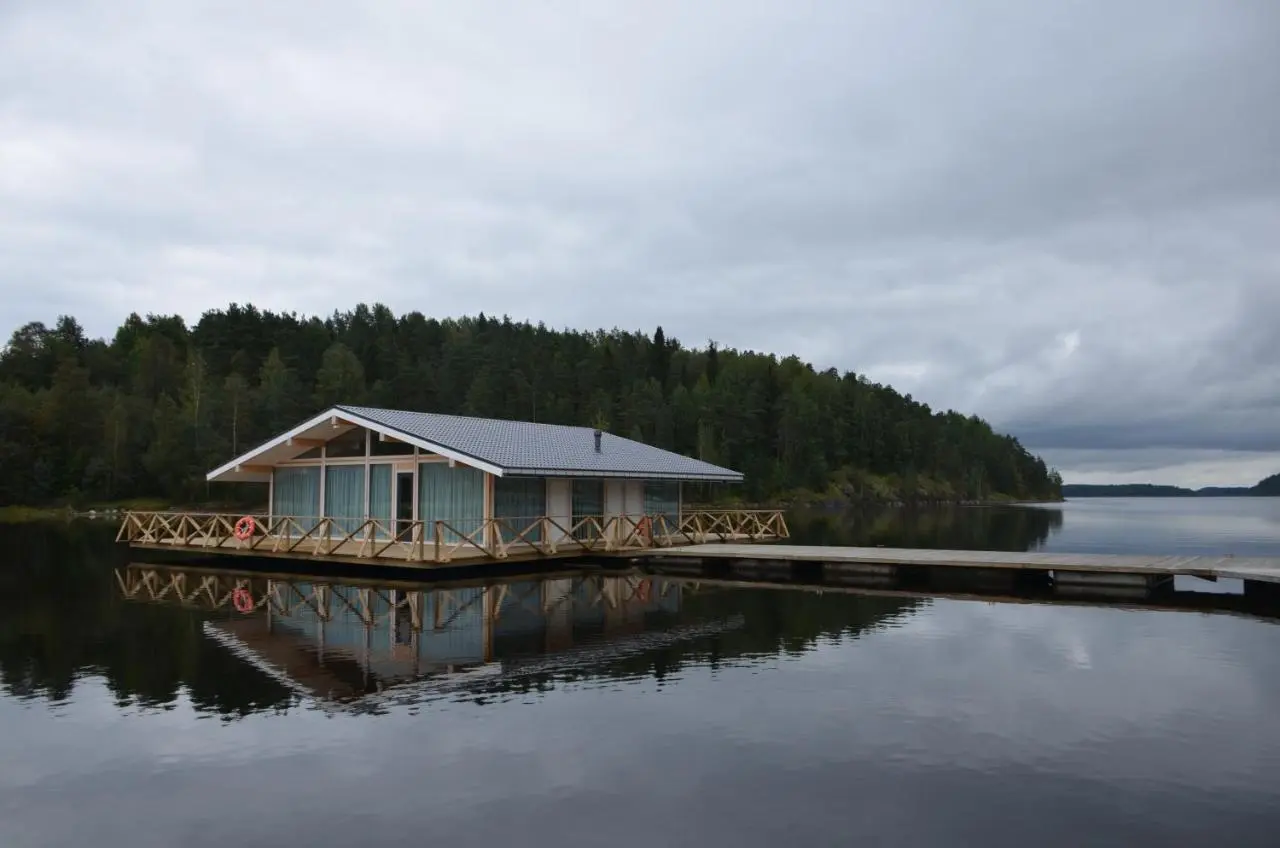 Куркиёки: Houseboat Rauhala 2