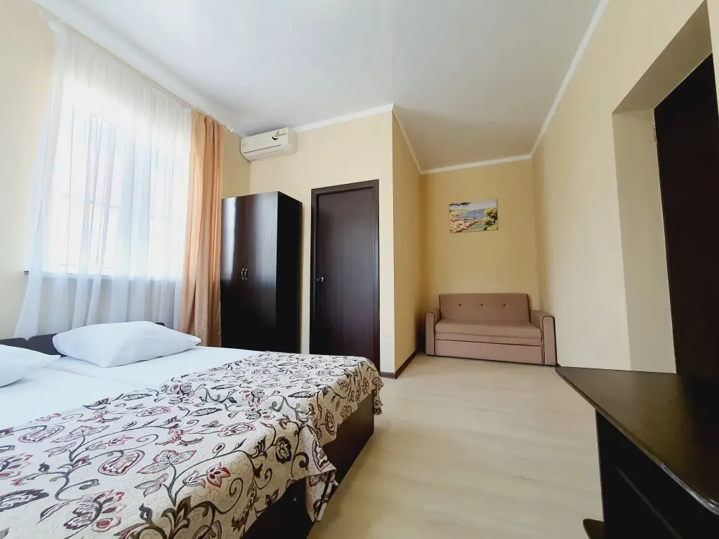 Сириус: Zolotoy Shmel Guest House