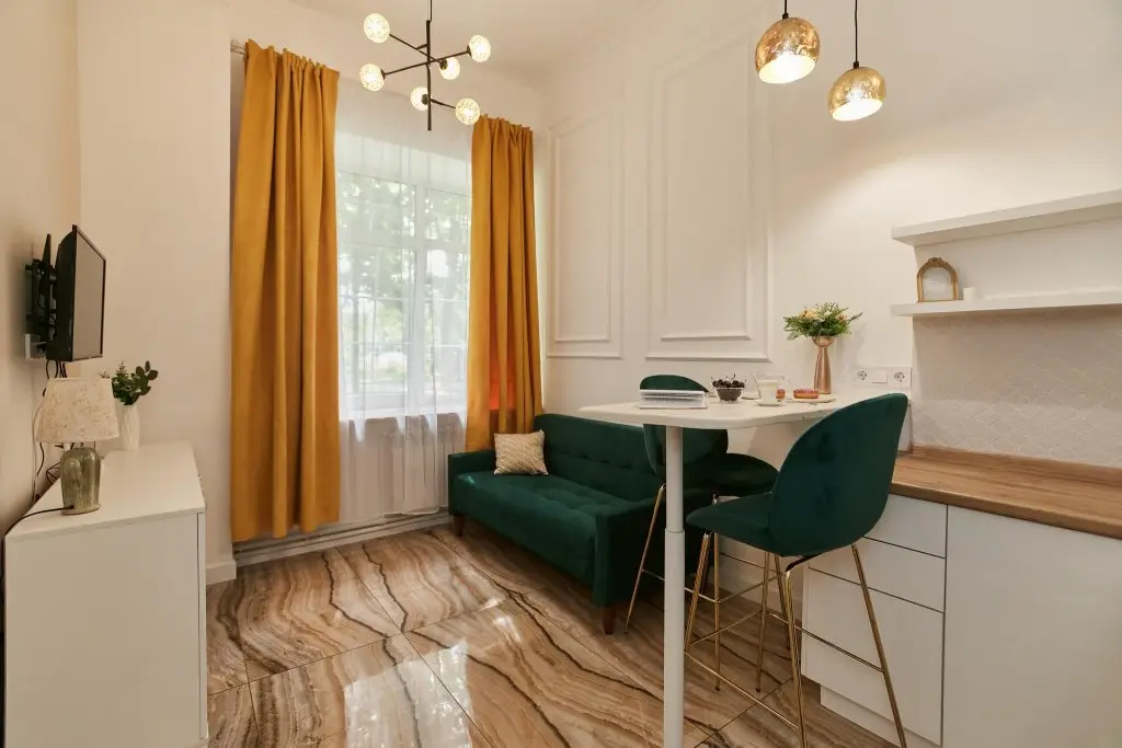 Москва: Comfort life (Комфорт лайф) на аллее Первой Маёвки