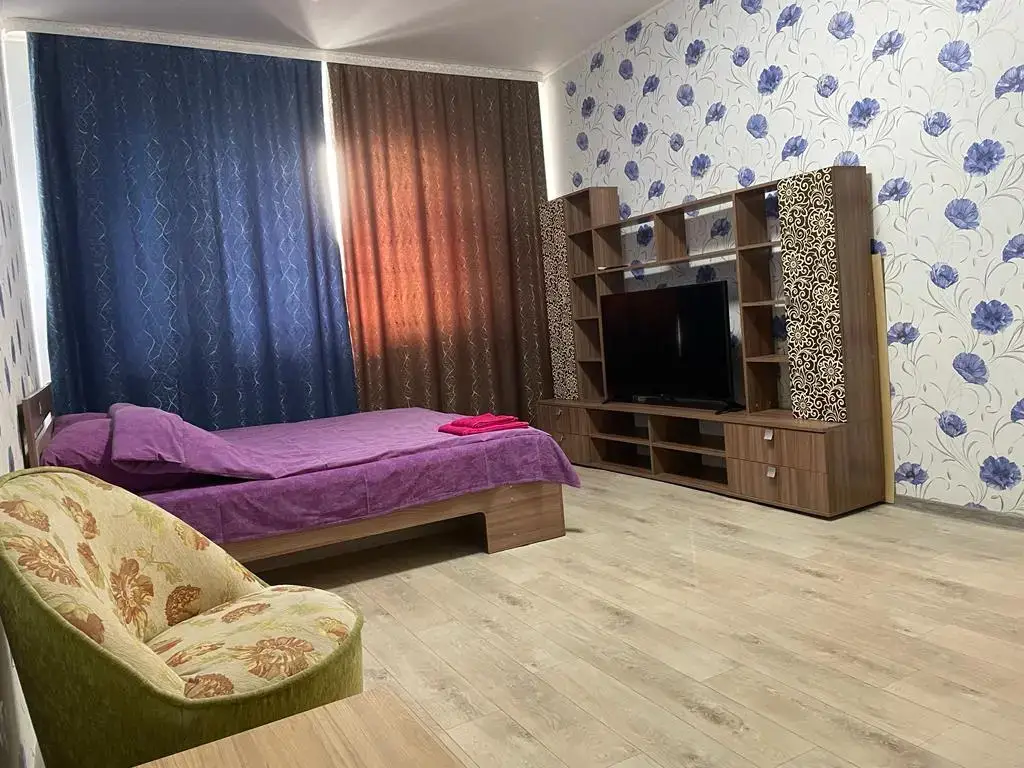 Норильск: Апартаменты на Металлургов 6