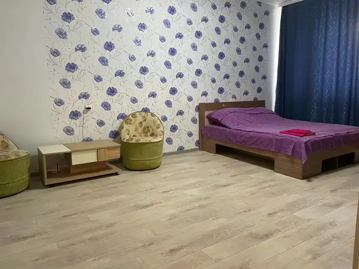 Норильск: Апартаменты на Металлургов 6