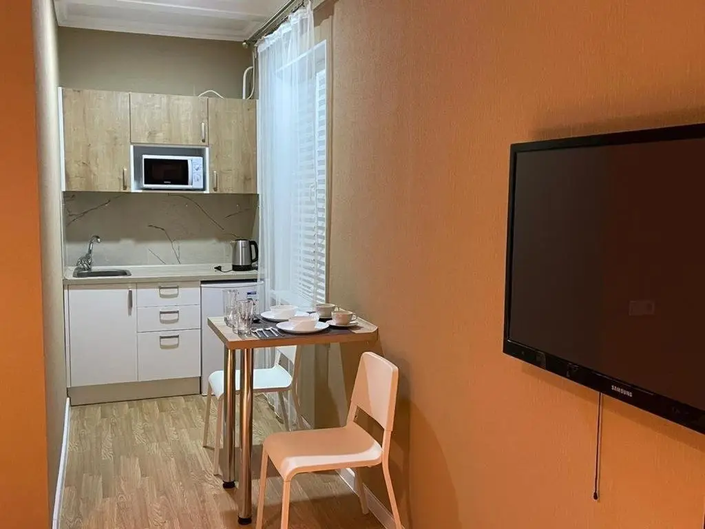 Атырау: Relax Guest House
