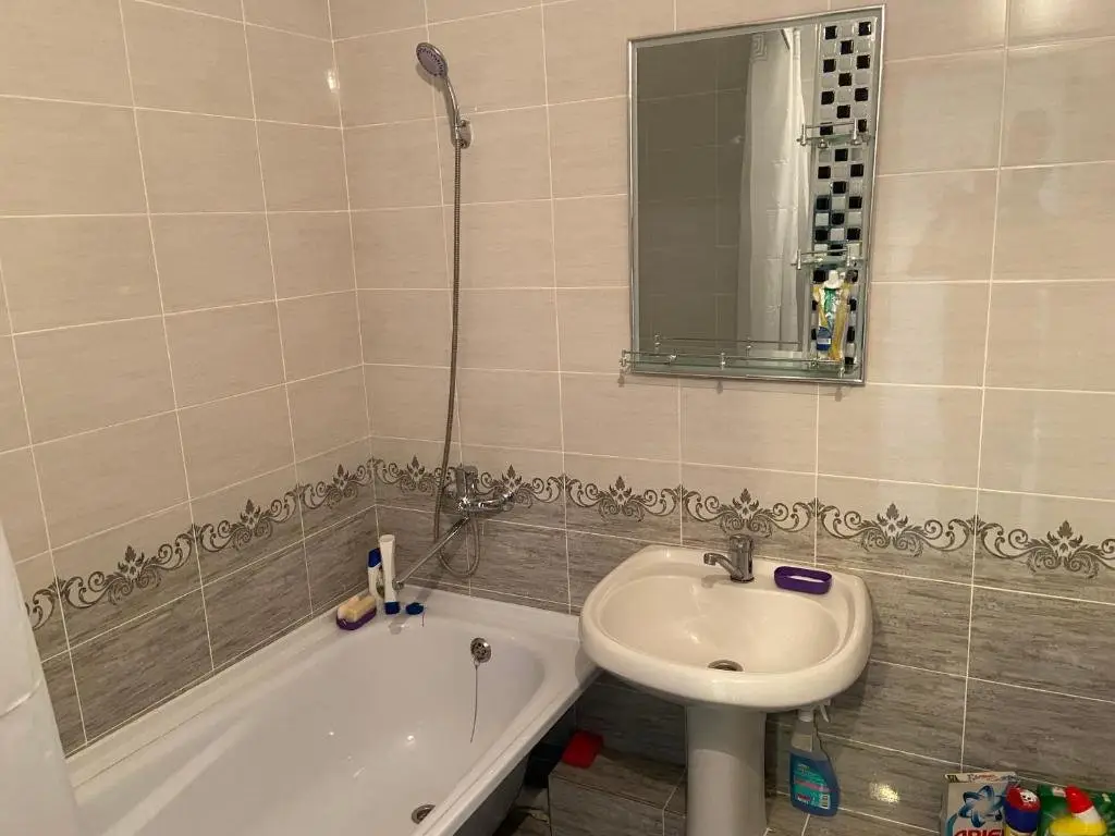 Алматы: Standart apartment on Kozhamkulov 128