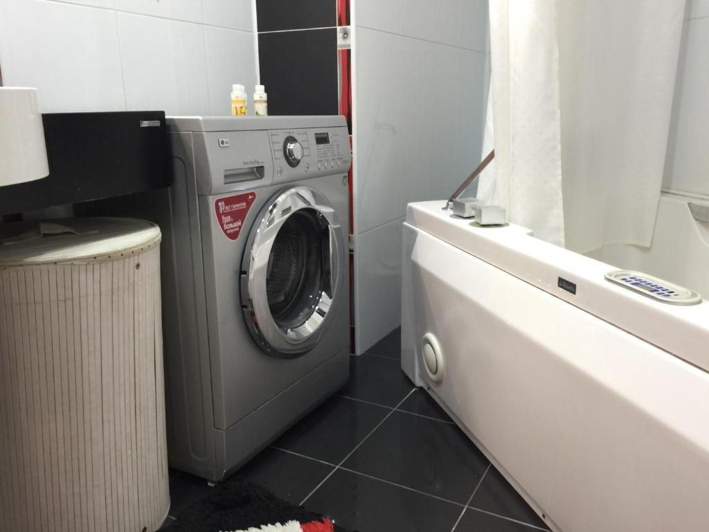 Алматы: Mametovoj, 36 Apartamenty