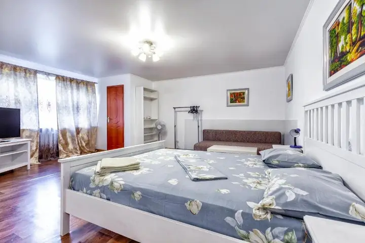 Алматы: 426 Apartamenty v Zolotom kvadrate v tsentre Otlichno podhodjat dlja komandirovannyh i turistov