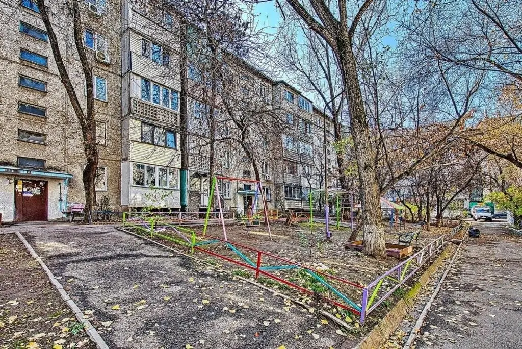 Алматы: Apartamenty na ulitse Klochkova, 128