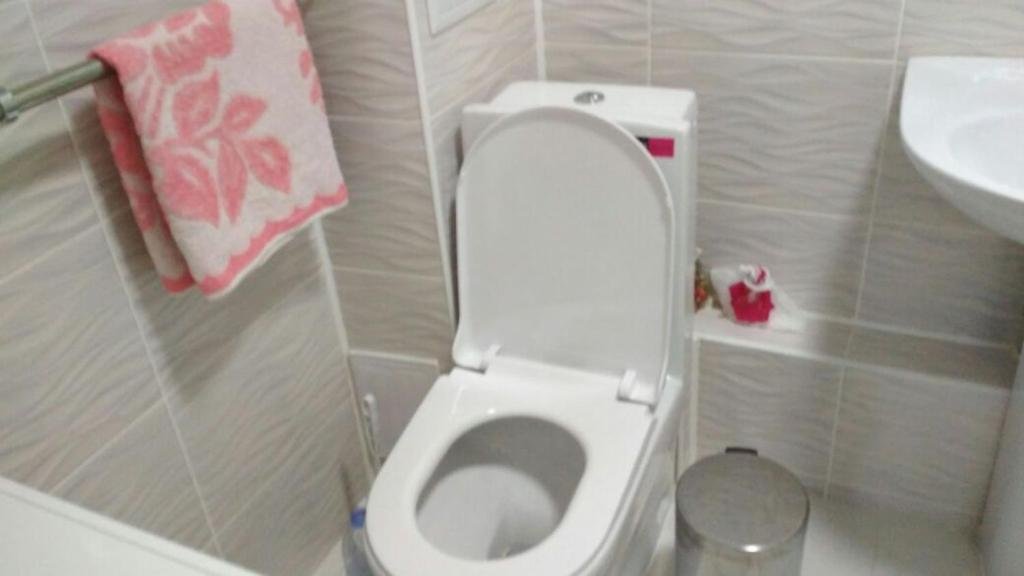 Алматы: ulitsa Tole Bi 125 Apartamenty