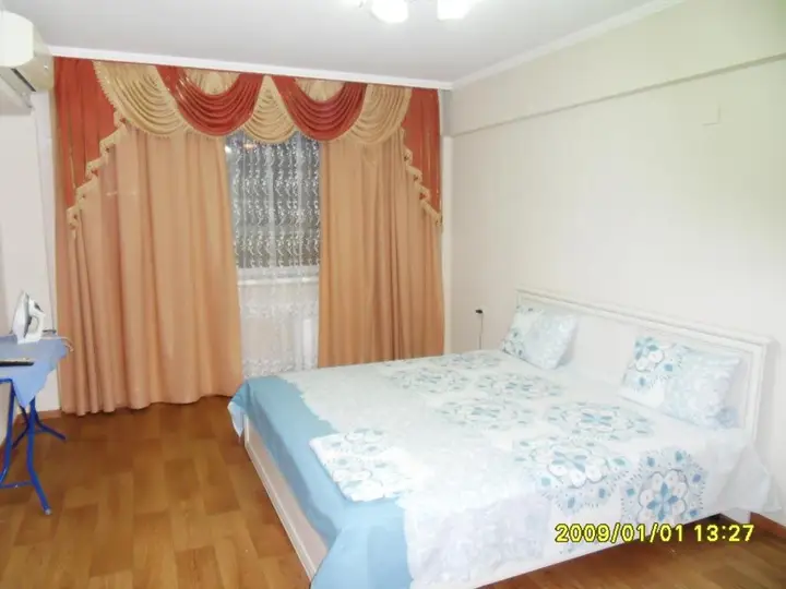 Алматы: ulitsa Tole Bi 125 Apartamenty
