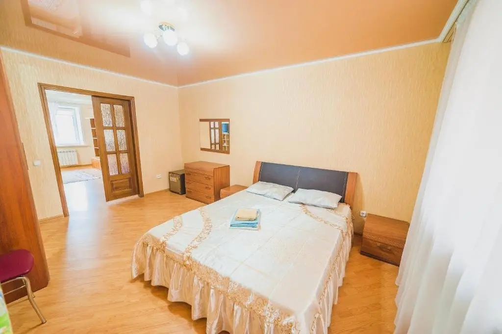 Уральск: Apartments on City Center
