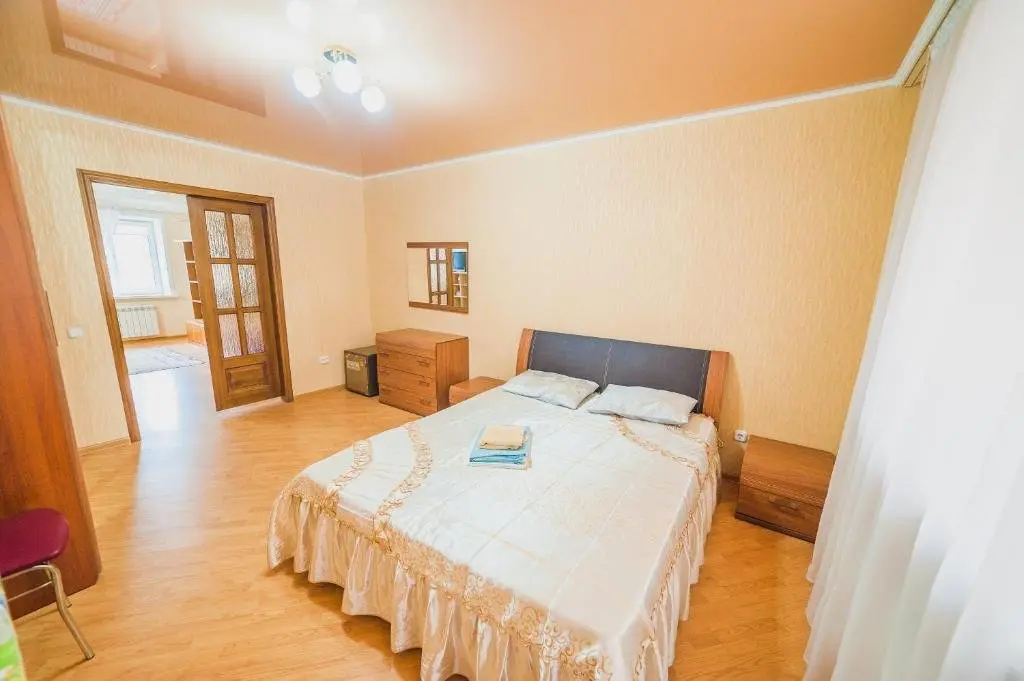 Уральск: Apartments on City Center