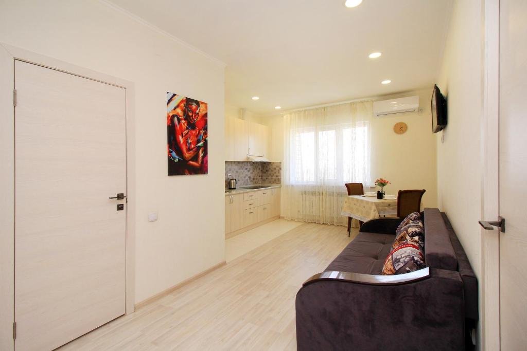 Алматы: ZhK Raduzhnyj bereg apartamenty bliz aeroporta RB343