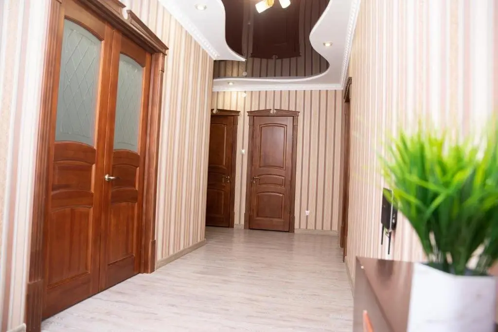 Уральск: Apartment in 5 Mikrorayon