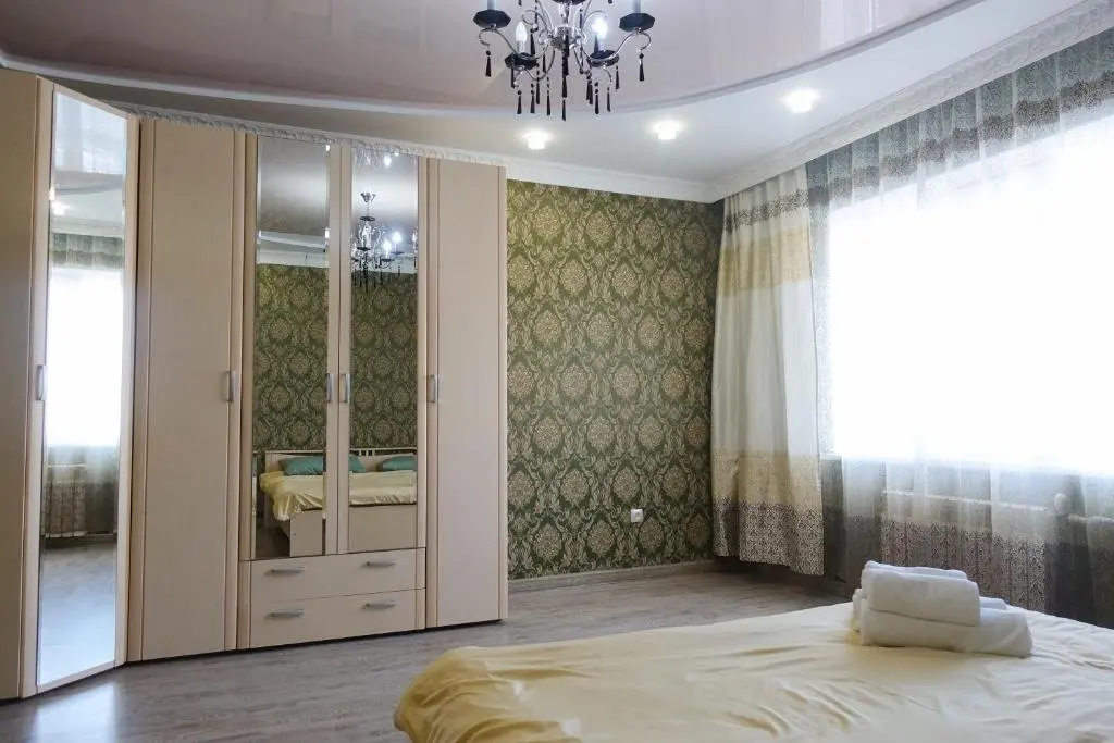 Уральск: Apartment in 5 Mikrorayon