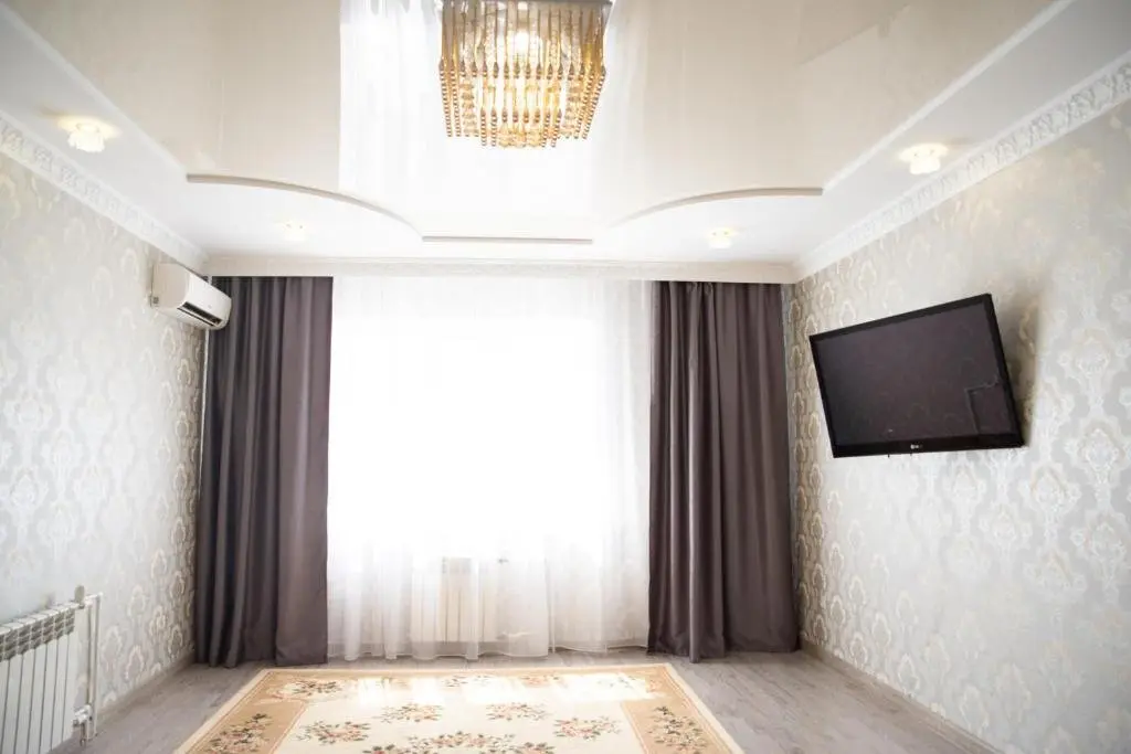 Уральск: Apartment in 5 Mikrorayon