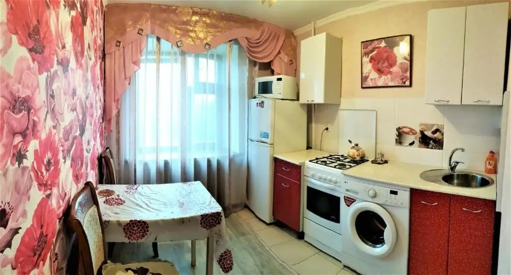 Уральск: Apartment on Muhita 97