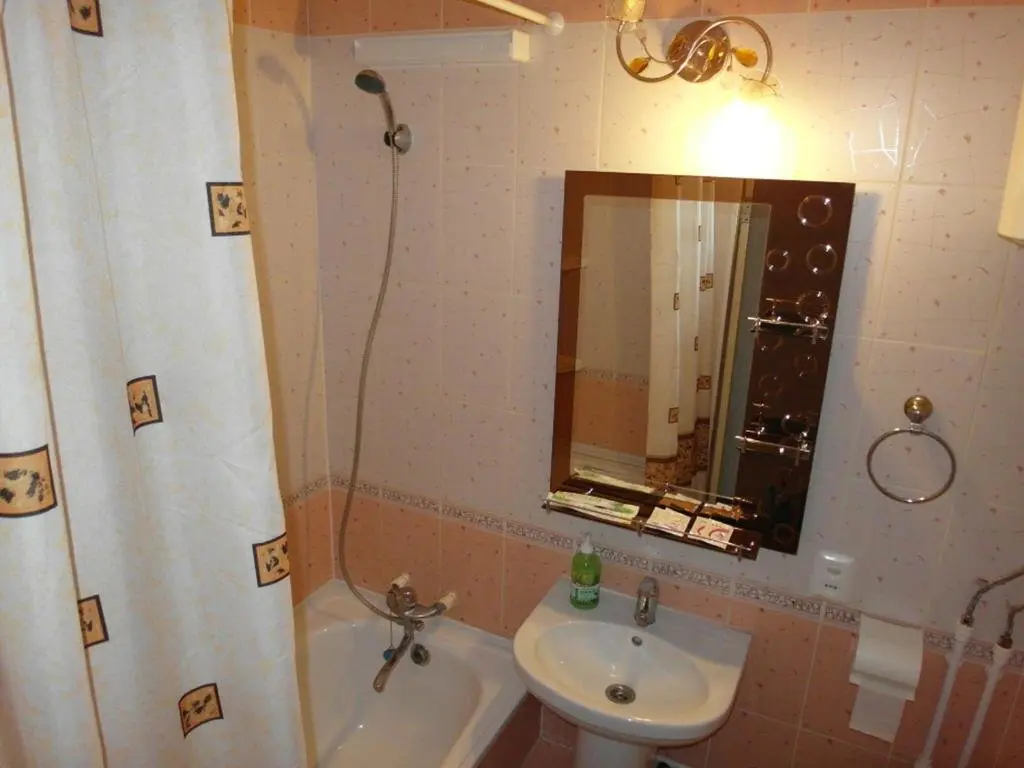 Караганда: Apartment on Satybaldina 9