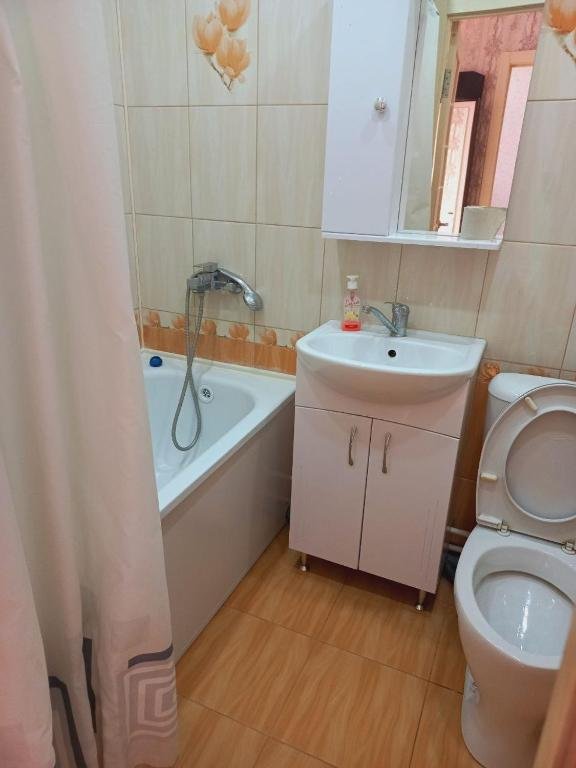 Петропавловск: Apartment in Downtown Jambyla 150