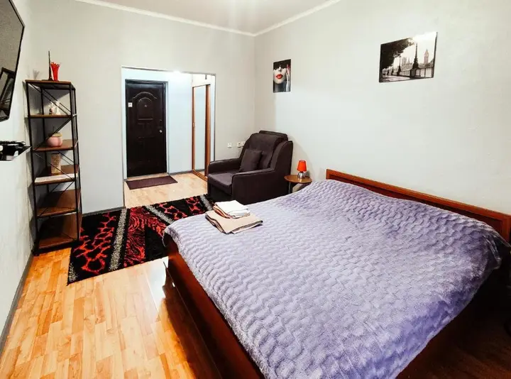 Алматы: 1 room apartment at Abylay Khan Ave. 121