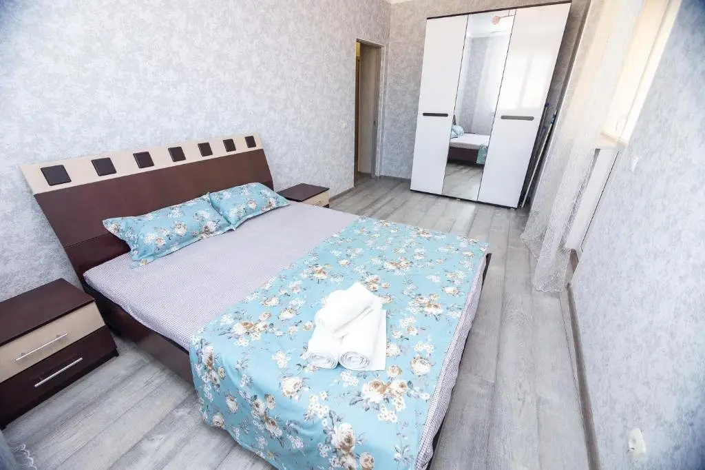 Уральск: Apartment on Syryma Datuly 32