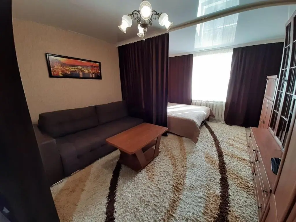 Караганда: Apartment on Bukhar Zhyrau 76 (Sulpak)