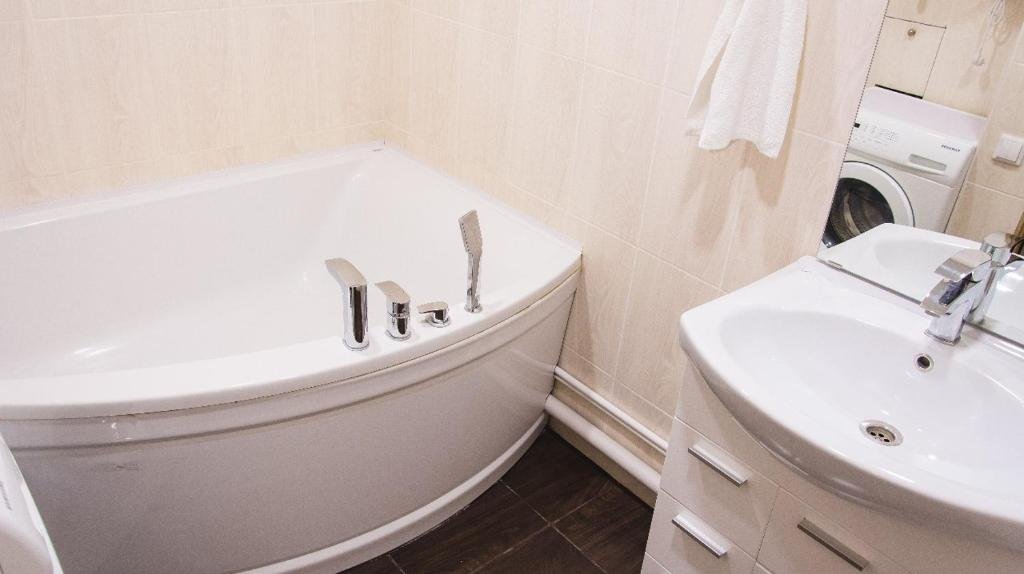 Караганда: Apartament on Mukanova 14/3