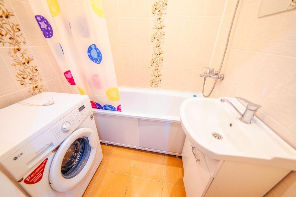 Уральск: Apartments on Sayahat 2x