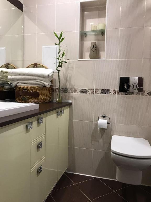 Уральск: Apartment on Dost?q 244/1