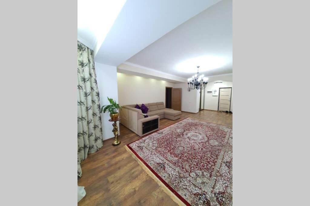 Актау: Apartment Kaspiy Towers 4