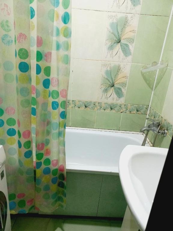 Петропавловск: Apartment in Downtown Buketova 9