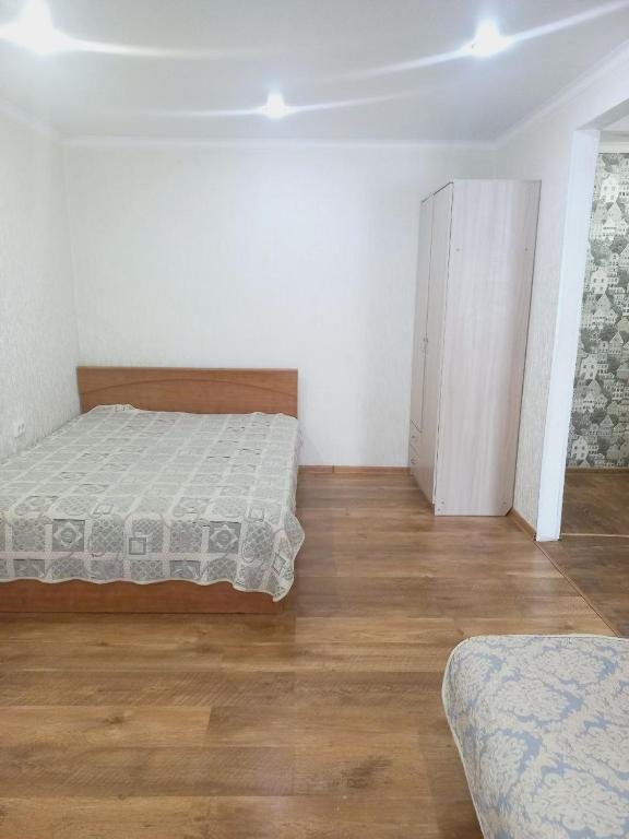 Петропавловск: Apartment in center, International 32