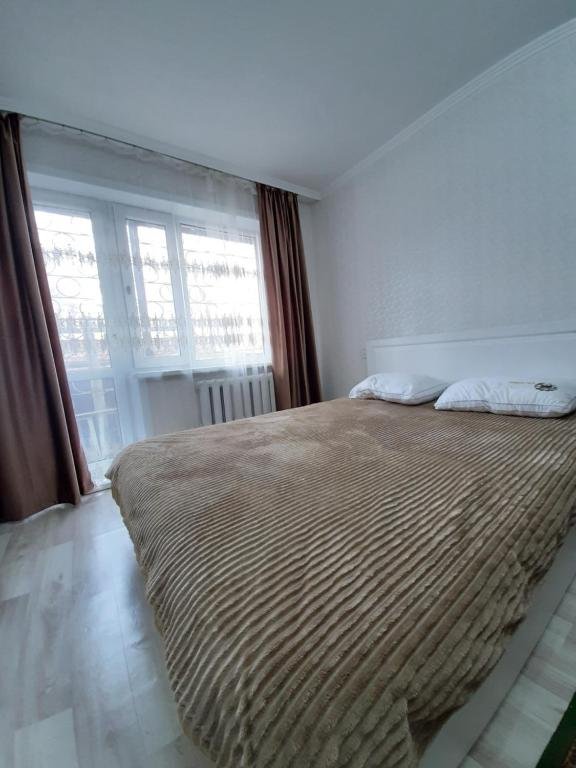 Караганда: Apartment on Abdirova 43