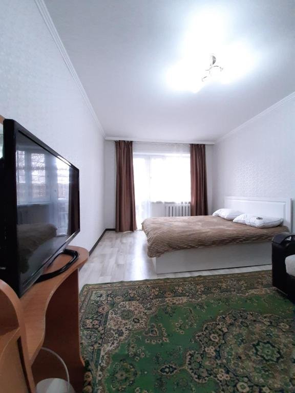 Караганда: Apartment on Abdirova 43