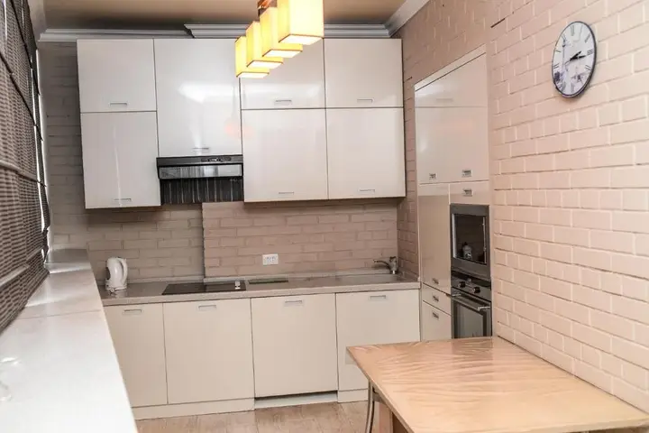 Караганда: Apartments on Alikhanova 36/3