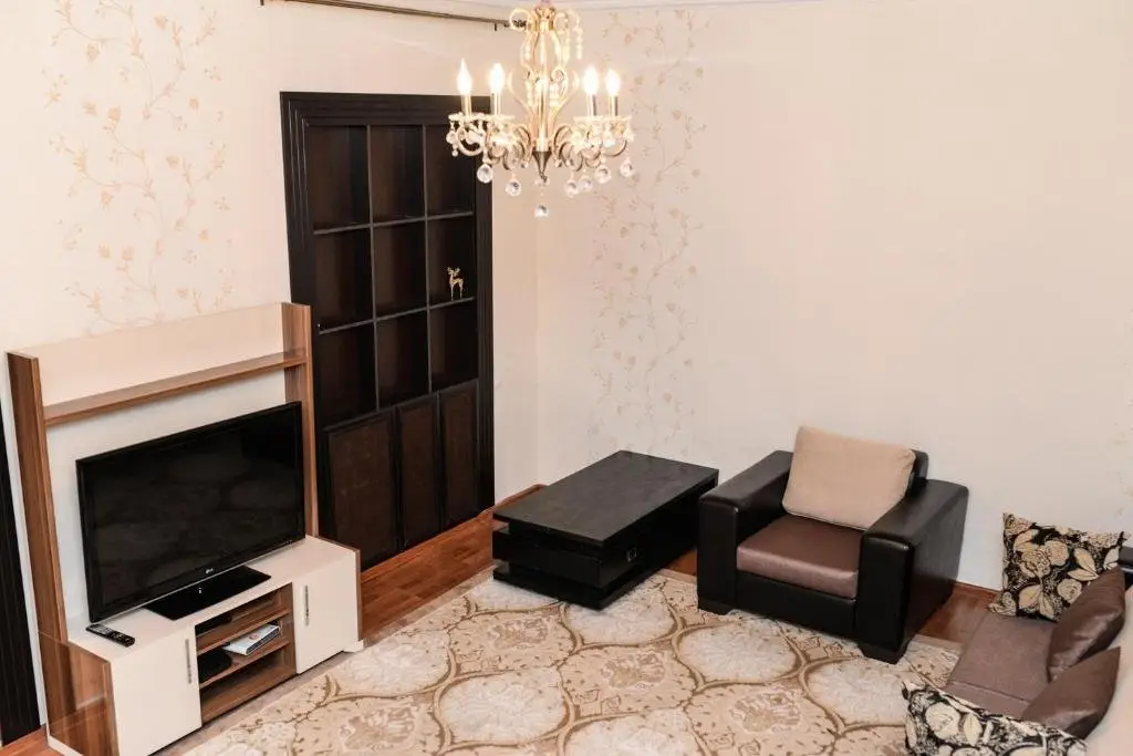 Караганда: Apartments on Alikhanova 36/3