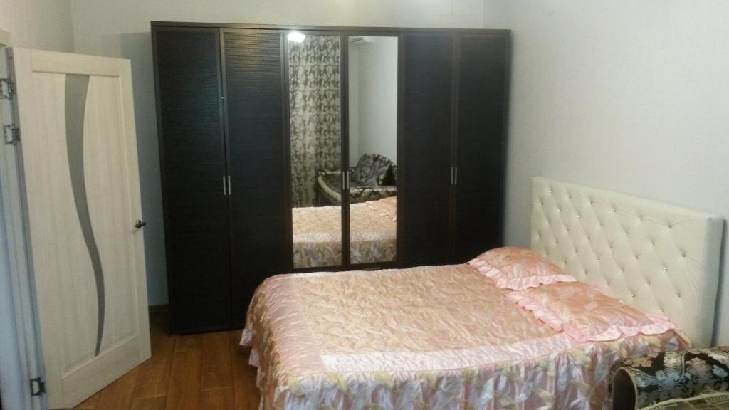 Караганда: Apartment on Buqar-Jyrau 36