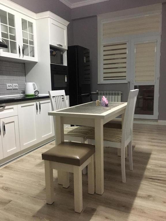 Актау: TRILLIONER Apartment 38