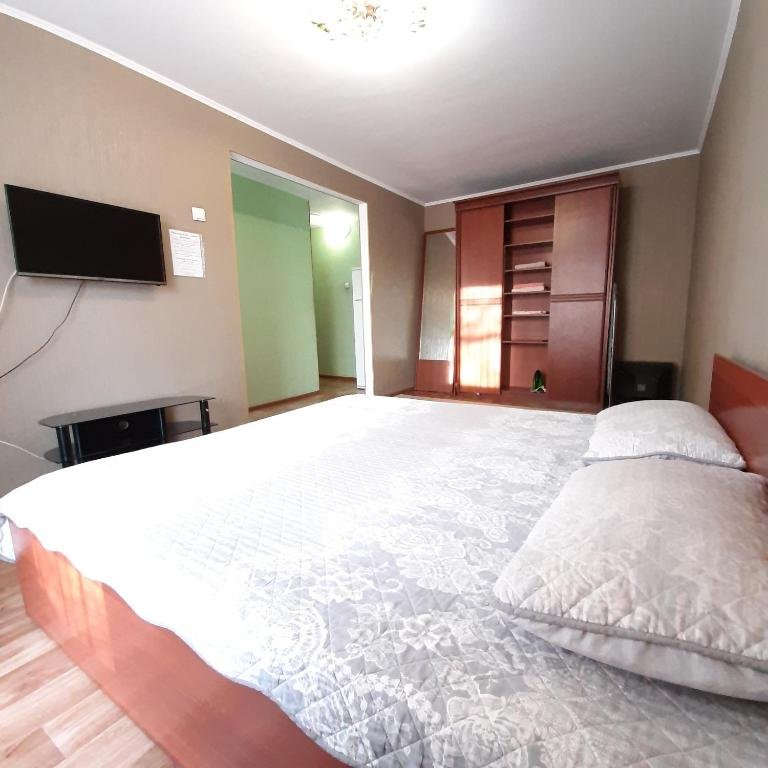 Караганда: Apartamenty na Nurken Abdirova 50/2