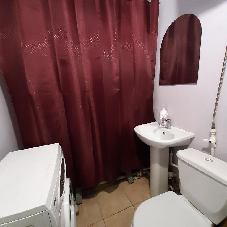 Караганда: Apartamenty na Nurken Abdirova 50/2