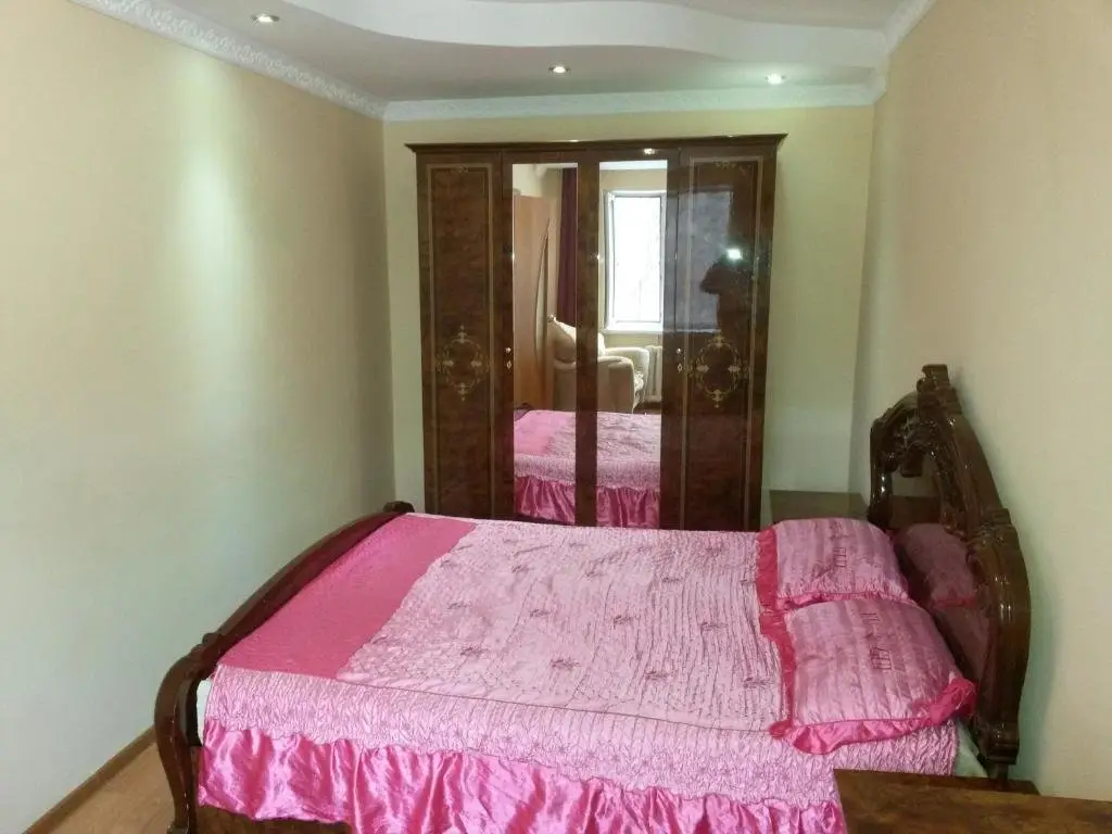 Караганда: Apartment on Abdirova 14