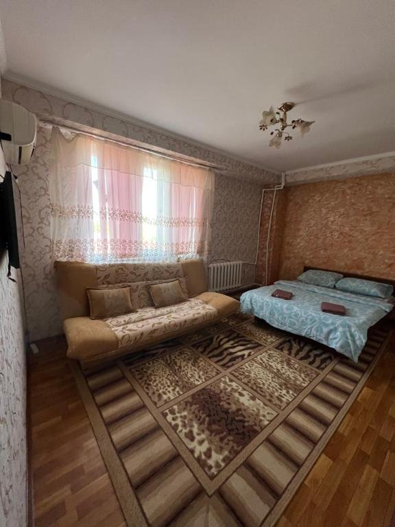 Шымкент: Однокомнатная квартира 10 в самом центре Шымкента
