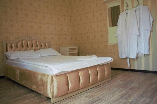 Алматы: Hotel Laguna