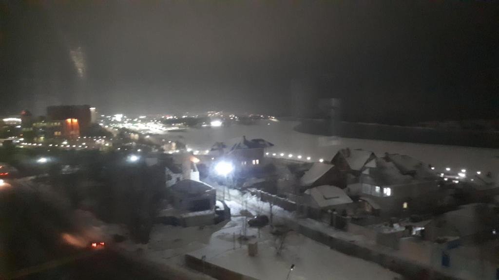 Павлодар: Elitnaja kvartira na naberezhnoj reki Irtysh