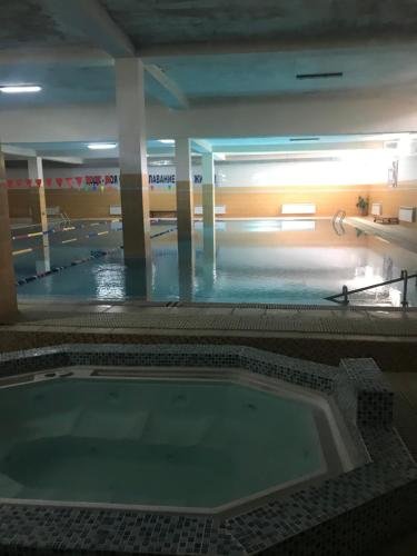 Алматы: Hotel on Zhibek Zholy 38