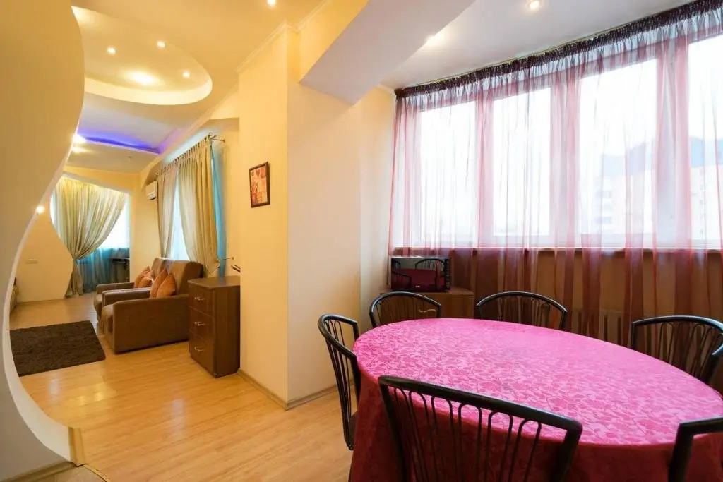Алматы: Nadezhda Apartments on Keremet street