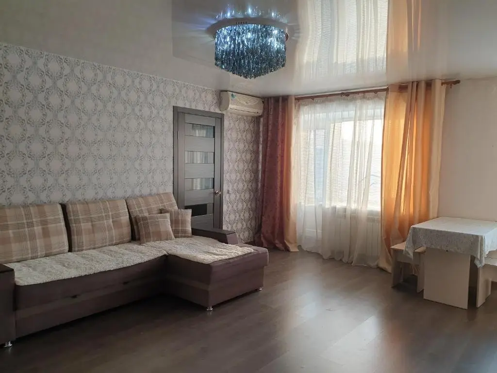 Усть-Каменогорск: 2h komn. apartamenty v tsentre