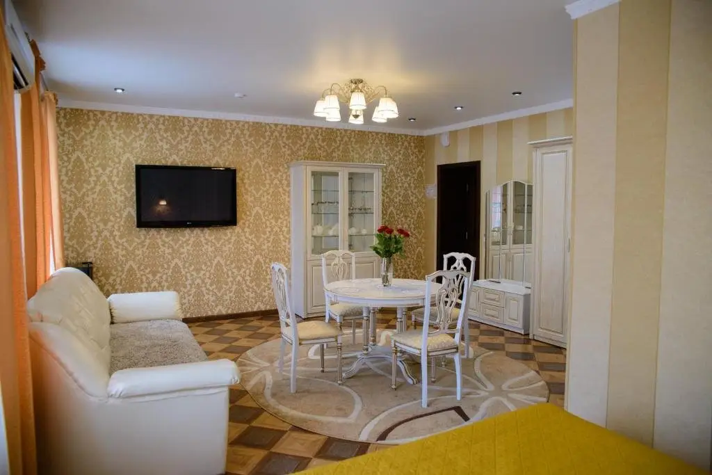 Петропавловск: Hotel Hizhina