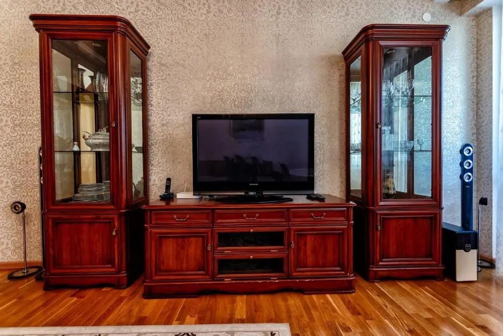Астана: Great 1br apartment near Bayterek