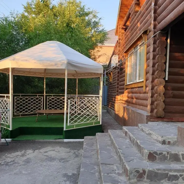 Астана: Guesthouse on Axmetbekov 22