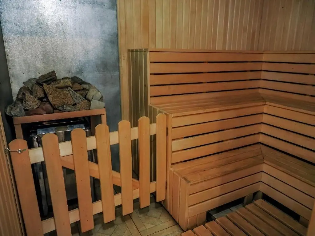 Уральск: Guest House Shato