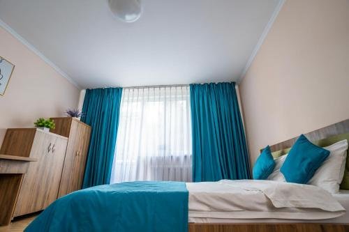 Алматы: Holiday Home 4 Bedrooms 2 Bathrooms - Almaty